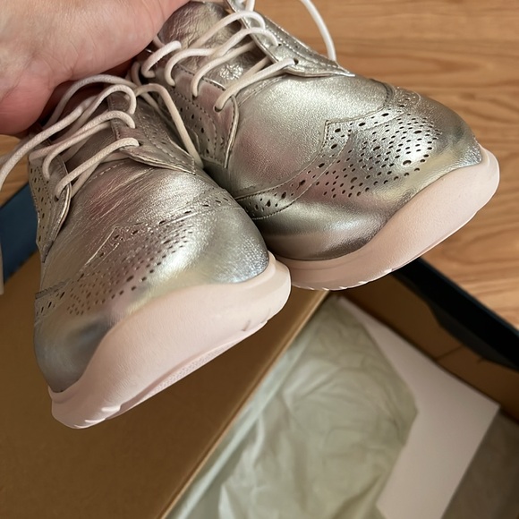 💕Cole Haan sneakers (8 B) - Picture 8 of 12